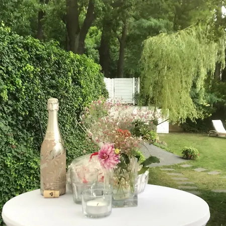 Marina Hausboote Und Seelodge *