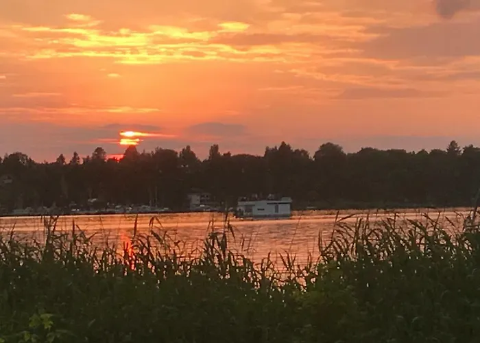 Marina Hausboote Und Seelodge Botel *