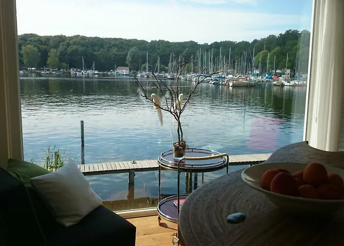 Marina Hausboote Und Seelodge Botel Berlijn
