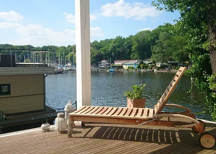 Botel Marina Hausboote Und Seelodge