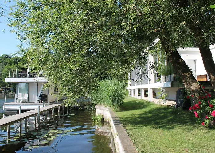 Botel Marina Hausboote Und Seelodge