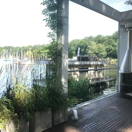 Marina Hausboote Und Seelodge Ботель