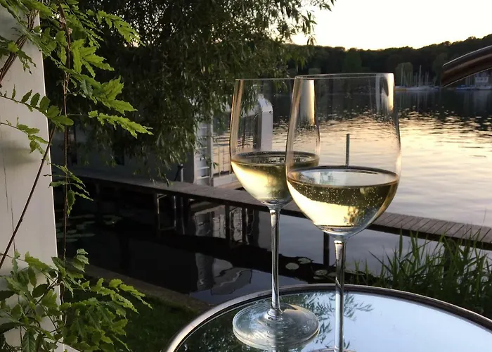 Marina Hausboote Und Seelodge Botel *