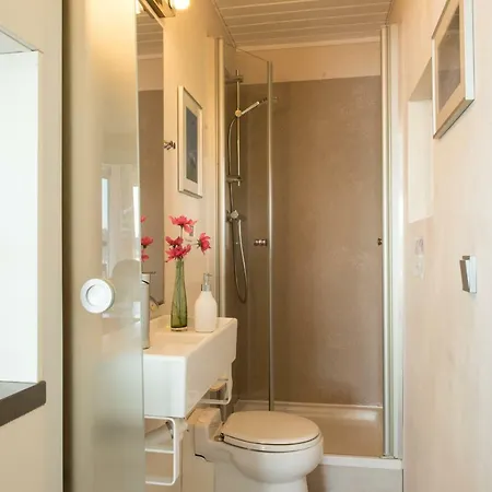 Marina Hausboote Und Seelodge 보트호텔