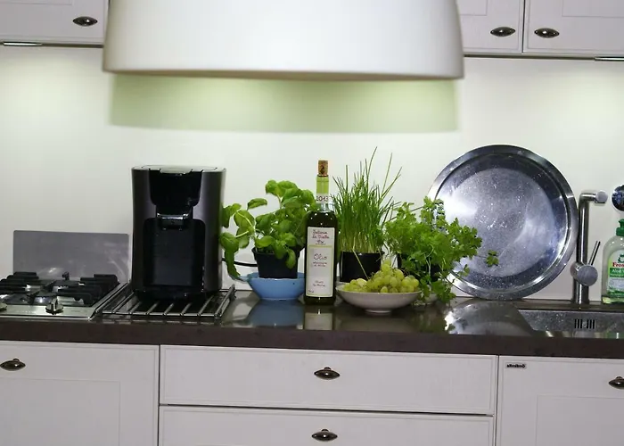 Tekne Marina Hausboote Und Seelodge Berlin